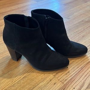 Old Navy Black Boots